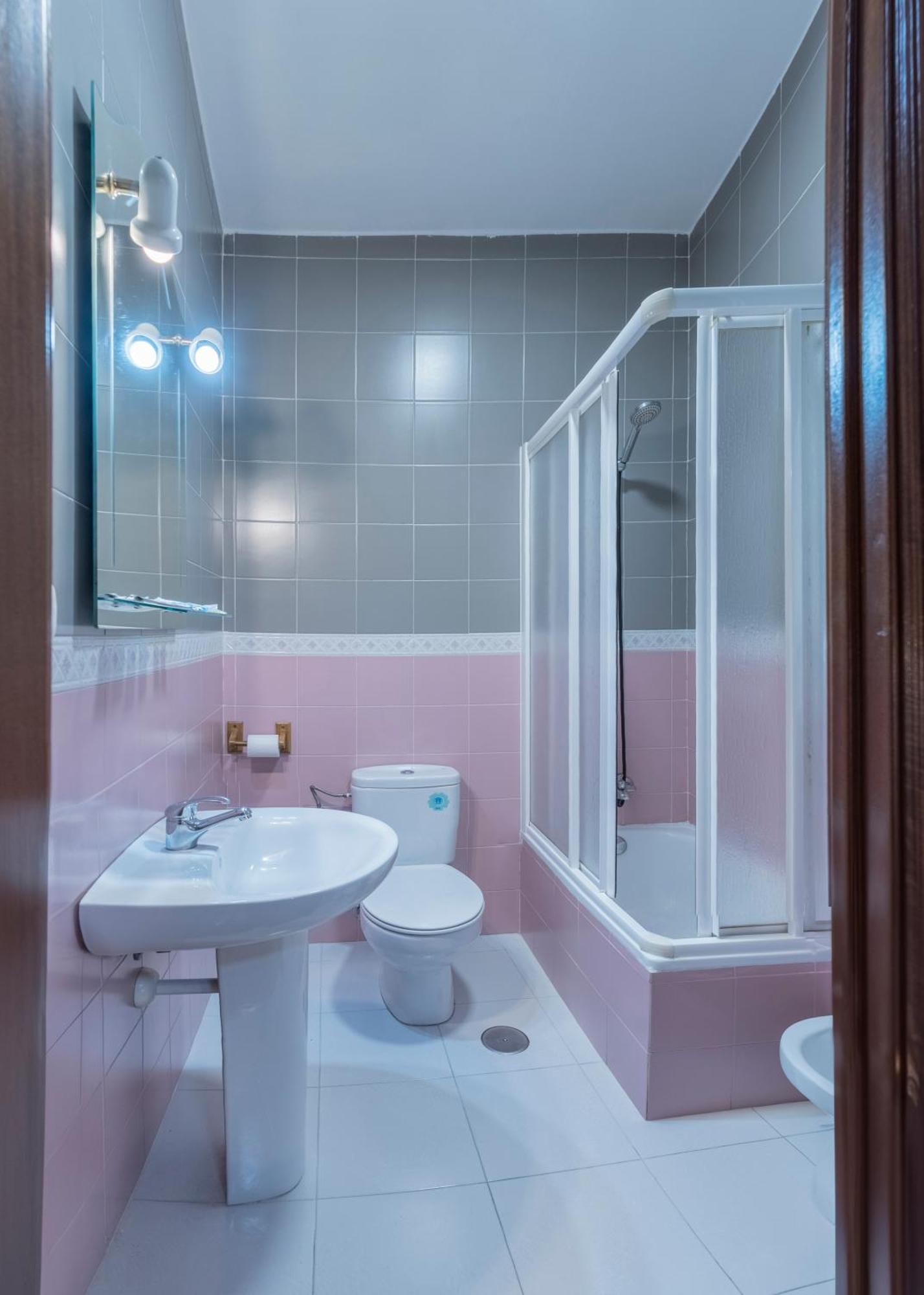 Hostal Julio Cesar ラ・ビルヘン・デル・カミーノ エクステリア 写真