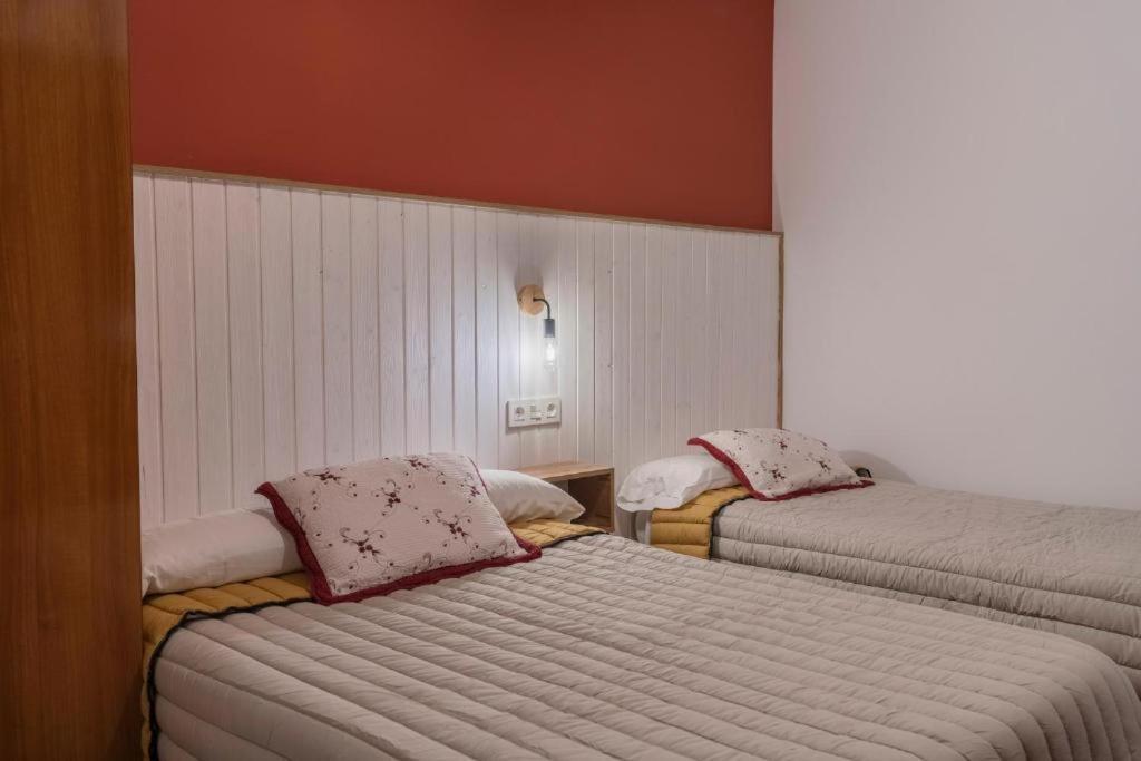 Hostal Julio Cesar ラ・ビルヘン・デル・カミーノ エクステリア 写真